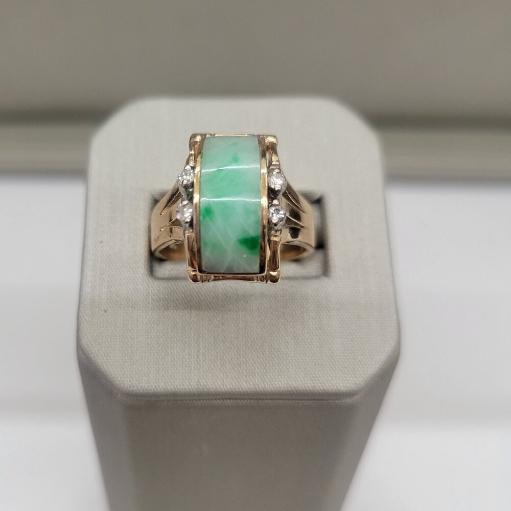 Light Green Jadeite Saddle with Melee Diamonds Ring, 14kt Yellow Gold Size 5